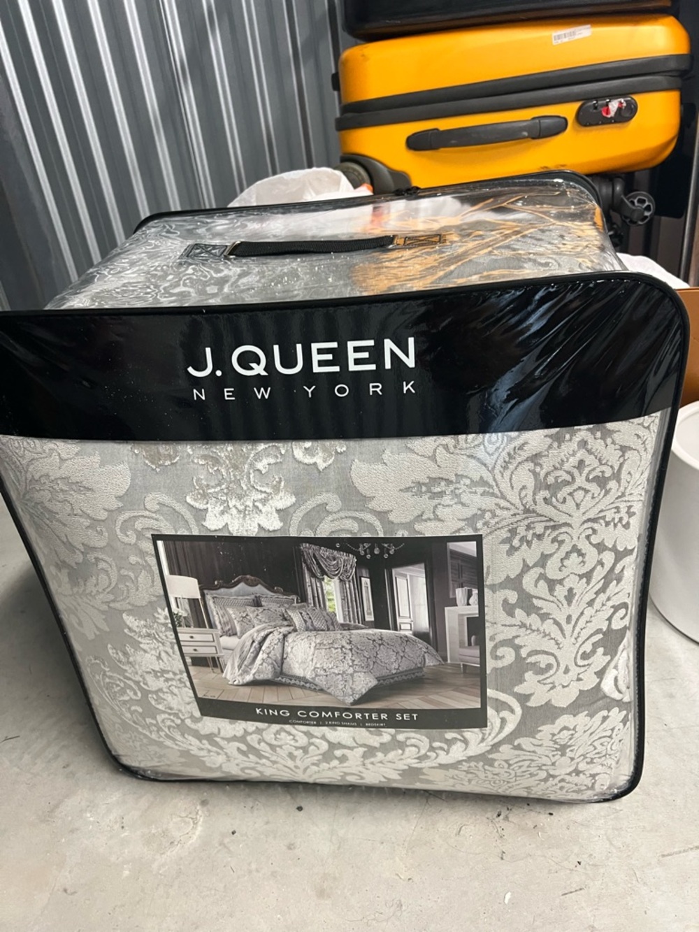 J. Queen New York Silver Damask King Comforter Set